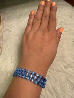 Cats eye wraparound bracelet